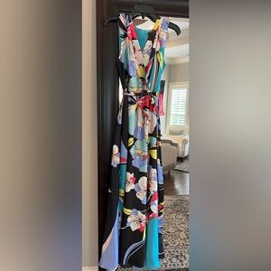 Tahari Arthur S. Levine Retro Floral Maxi Dress